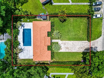 930 Ne 108th St, House other with 4 bedrooms, 2 bathrooms and null parking in Biscayne Park FL | Image 1