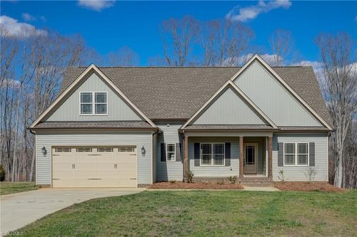 427 Wild Fern Ln, Reidsville, NC, 27320-9762 | Card Image