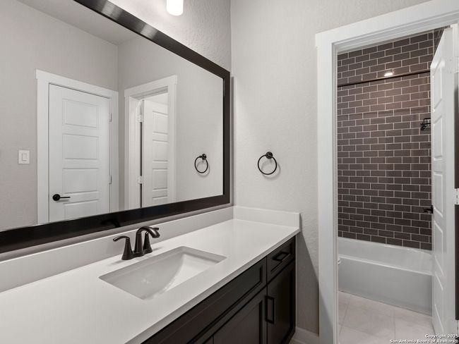 UNIT-30 - 5843 Whitby Rd, House other with 3 bedrooms, 4 bathrooms and null parking in San Antonio TX | Image 24