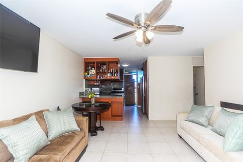 apt-c301-1119 Kokea St, Honolulu, HI, 96817-3461 | Card Image