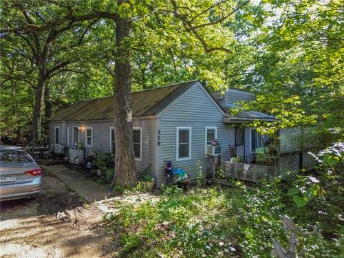 319 W 22nd Street, Fayetteville, AR, 72701 | Card Image