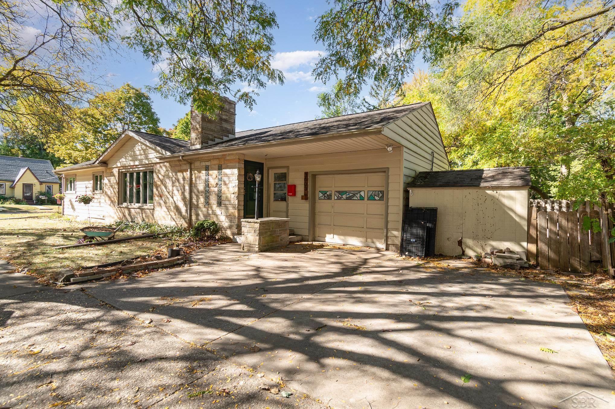 Byrd St, Midland, MI 48642