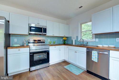 107 Federalist Way, Montross, VA, 22520-9024 | Card Image