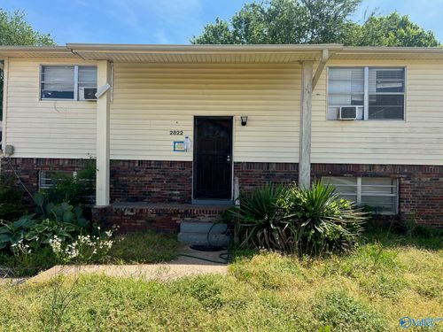 2822 Hilltop Ter Nw, Huntsville, AL, 35810-1860 | Card Image