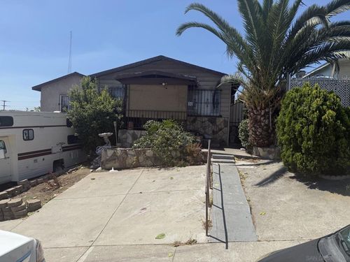 3243 Logan Ave, San Diego, CA, 92113-2632 | Card Image