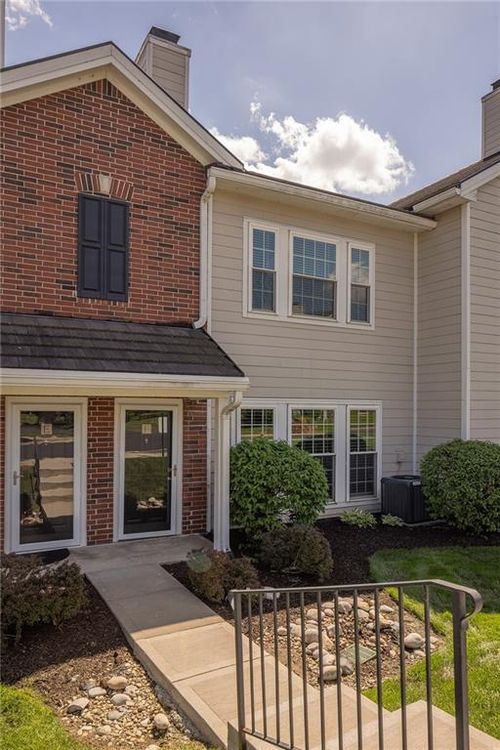 apt-f-11603 Tomahawk Creek Pkwy, Leawood, KS, 66211-2616 | Card Image