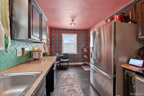 13498 Callender St, Southgate, MI, 48195-1741 | Card Image