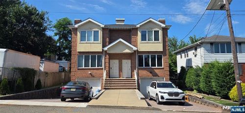 10 W Edsall Ave, Palisades Park, NJ, 07650-1006 | Card Image
