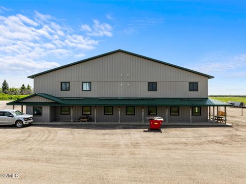 1595 40th Ave Nw, Garrison, ND, 58540-9235 | Card Image