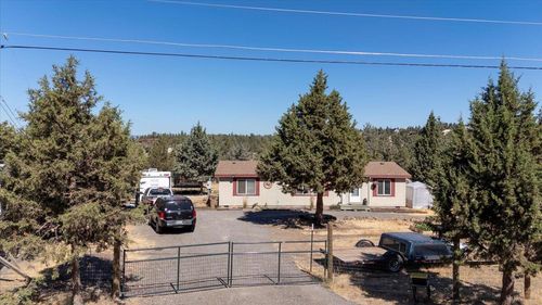 13770 Sw Cinder Cone Loop, Terrebonne, OR, 97760-9273 | Card Image