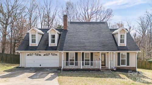 2404 Wildburne Ct, Charlotte, NC, 28262-9220 | Card Image