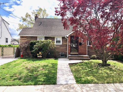 398 Hendrickson Avenue, Hempstead, NY, 11580 | Card Image