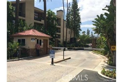 5545 Canoga Ave, Woodland Hills, CA, 91364 | Card Image