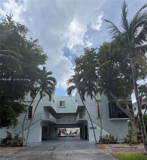 c-3862 Ne 171st St, North Miami Beach, FL, 33160-3094 | Card Image
