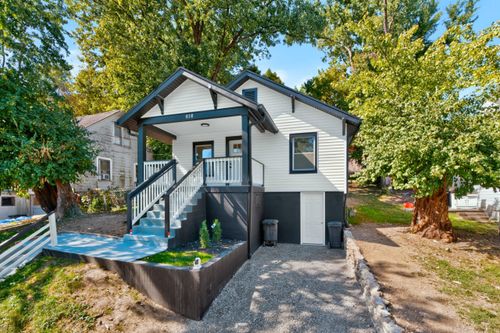 818 1st Ave, Frankfort, KY, 40601-1230 | Card Image