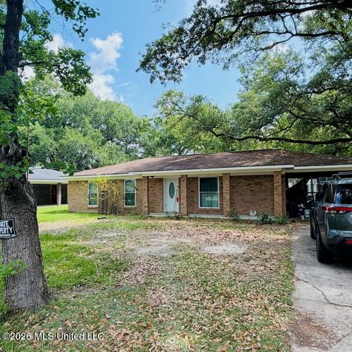 9612 Wilkerson Cir, Moss Point, MS, 39562-8097 | Card Image