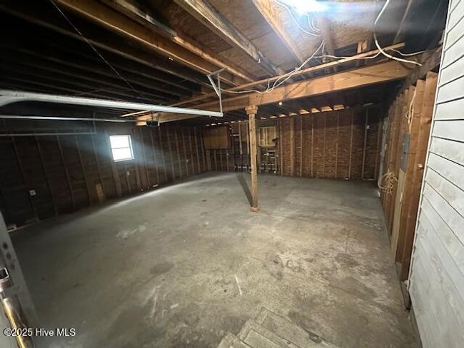 Oversized Garage | Image 15