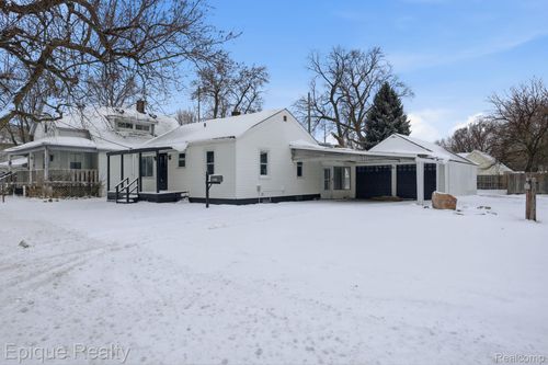 2213 Bancroft St, Port Huron, MI, 48060-6028 | Card Image