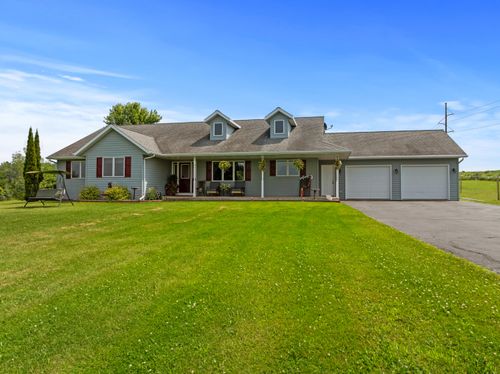 6027 Fetzer Rd, Manitowoc, WI, 54220-9650 | Card Image