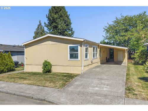 655 Village Dr, Molalla, OR, 97038-8501 | Card Image