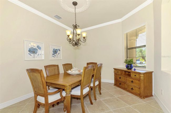 Formal Dining Room | Image 33