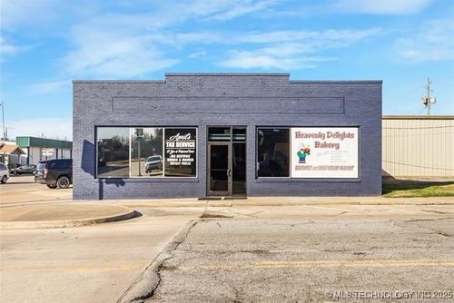 225 S 3rd St, McAlester, OK, 74501-5443 | Card Image