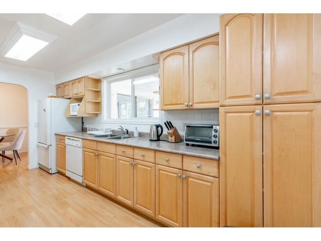 5233 Westminster Ave, House other with 3 bedrooms, 2 bathrooms and 5 parking in Delta BC | Image 8