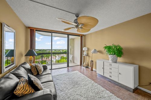 apt-1006-2425 Presidential Way, West Palm Beach, FL, 33401-1304 | Card Image
