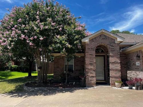 700 Auburndale Dr, Euless, TX, 76040-5486 | Card Image