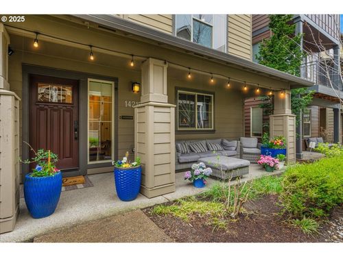 14215 Sw Burlwood Ln, Beaverton, OR, 97005-2376 | Card Image