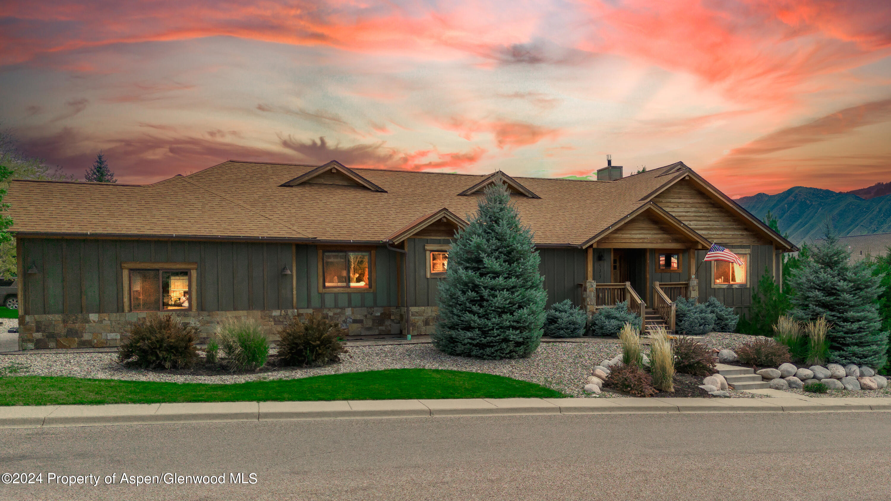 Aguila , New Castle, CO 81647
