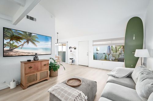 1209 Ramona Dr, Newbury Park, CA, 91320 | Card Image