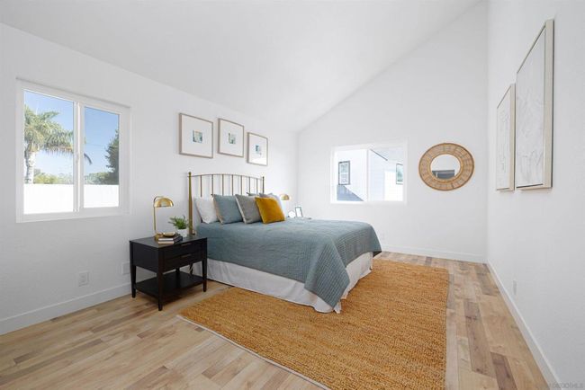 Bedroom in the apartment above the garage | Image 45