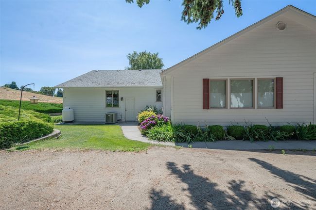 3716 Knowles Rd, House other with 3 bedrooms, 3 bathrooms and 2 parking in Wenatchee WA | Image 24