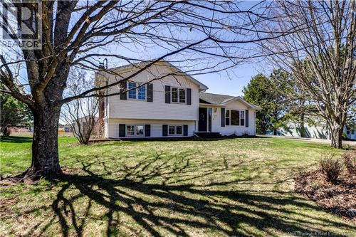 27 Meredith Dr, Sussex Corner, NB, E4E2T8 | Card Image