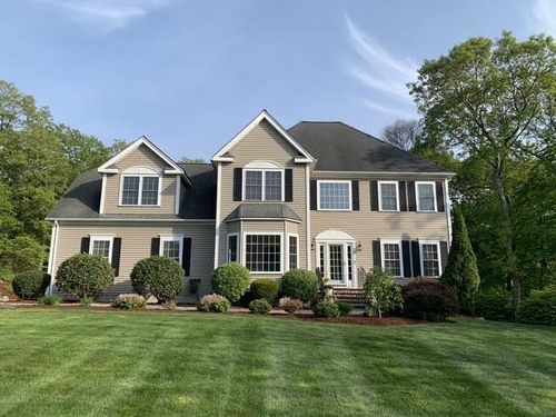 13 Larkin Ln, Hopedale, MA, 01747-1438 | Card Image