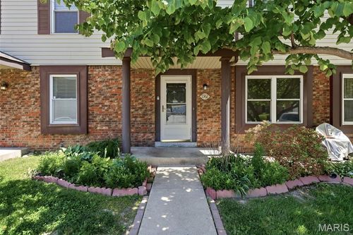 1361 Summergate Pkwy, Saint Charles, MO, 63303-6391 | Card Image