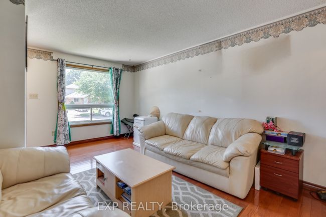 1384 Bentley Dr, House other with 4 bedrooms, 2 bathrooms and 3 parking in London ON | Image 8