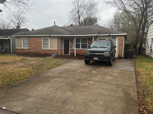 10206 Chesterfield Dr, Houston, TX, 77051-3633 | Card Image