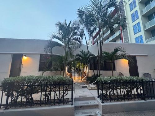 apt-12-323 Fillmore St, Hollywood, FL, 33019-1420 | Card Image
