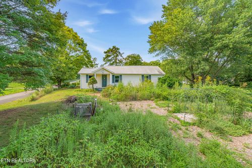 231 Wright Rd, Oliver Springs, TN, 37840-2845 | Card Image