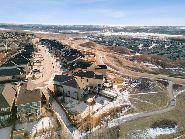 103 Cranarch Terrace Se, Home with 3 bedrooms, 2 bathrooms and 2 parking in Calgary AB | Image 5