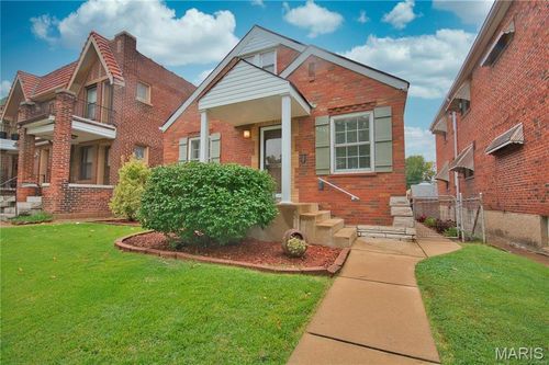 5251 Pernod Ave, Saint Louis, MO, 63139-1329 | Card Image