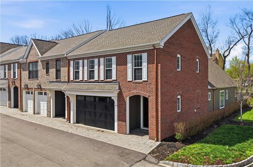 717 England Rd, Cranberry Twp, PA, 16066 | Card Image