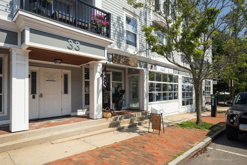 unit-511-33 Deer St, Portsmouth, NH, 03801-3754 | Card Image