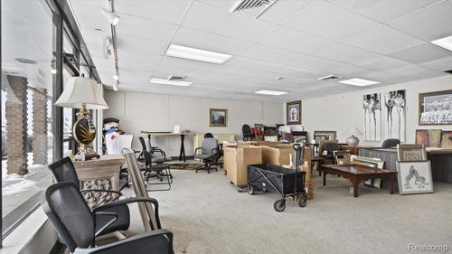 18540 Fort St, Riverview, MI, 48193-7442 | Card Image