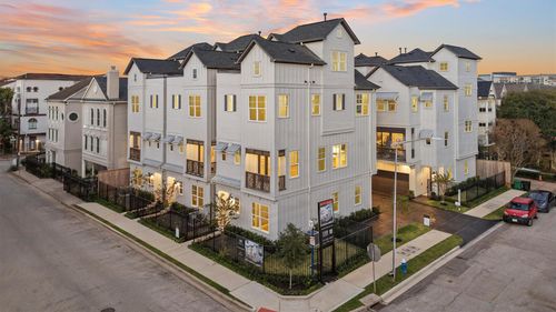 4024 Blossom St, Houston, TX, 77007-5765 | Card Image