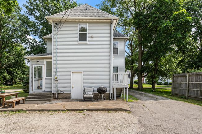 808 W Green St, House other with 5 bedrooms, 2 bathrooms and 2 parking in Champaign IL | Image 49