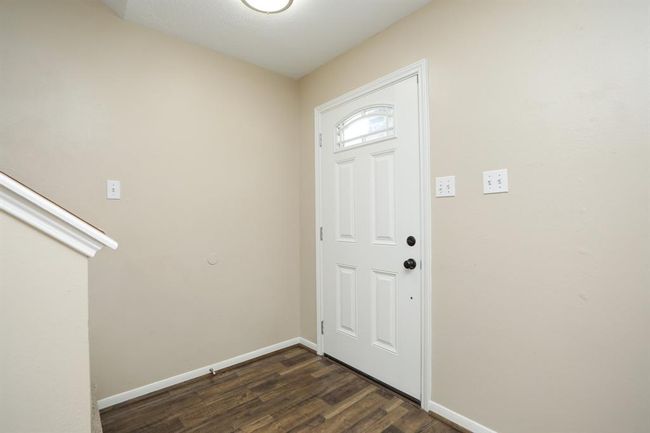 Front door | Image 6