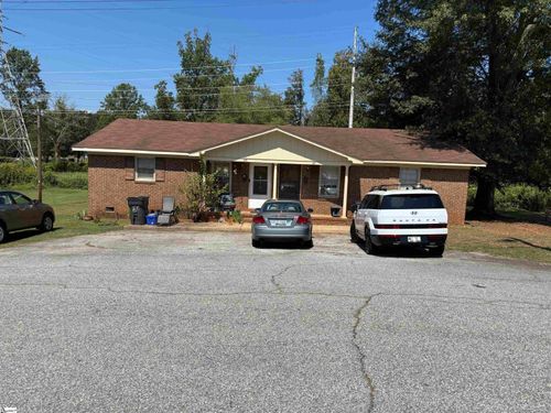 62 Circle Dr, Greenville, SC, 29617-7625 | Card Image